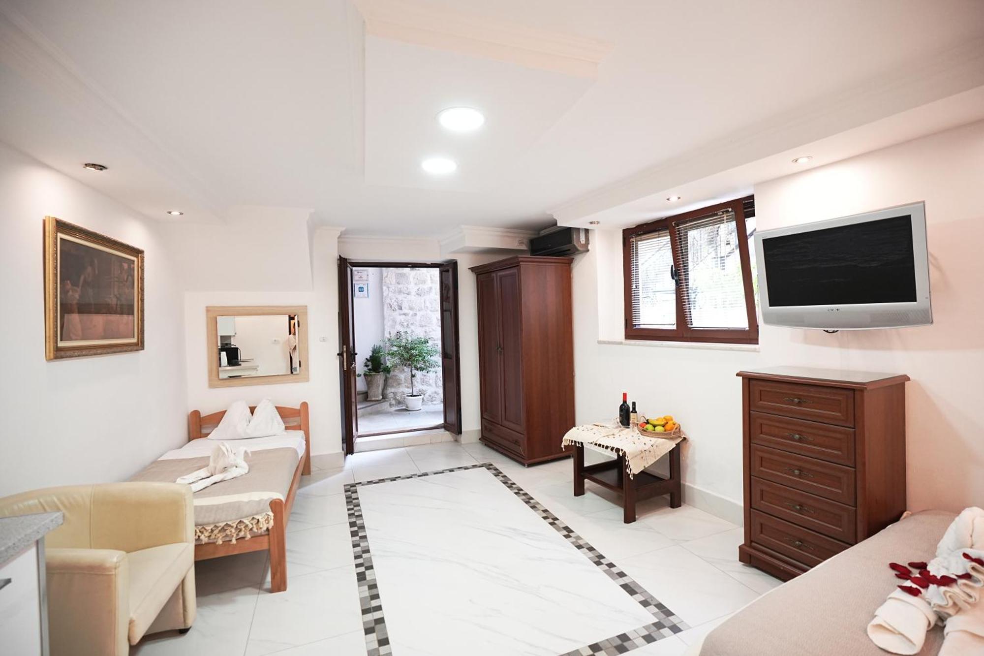 Novi Svet Apartment Kotor Exterior photo
