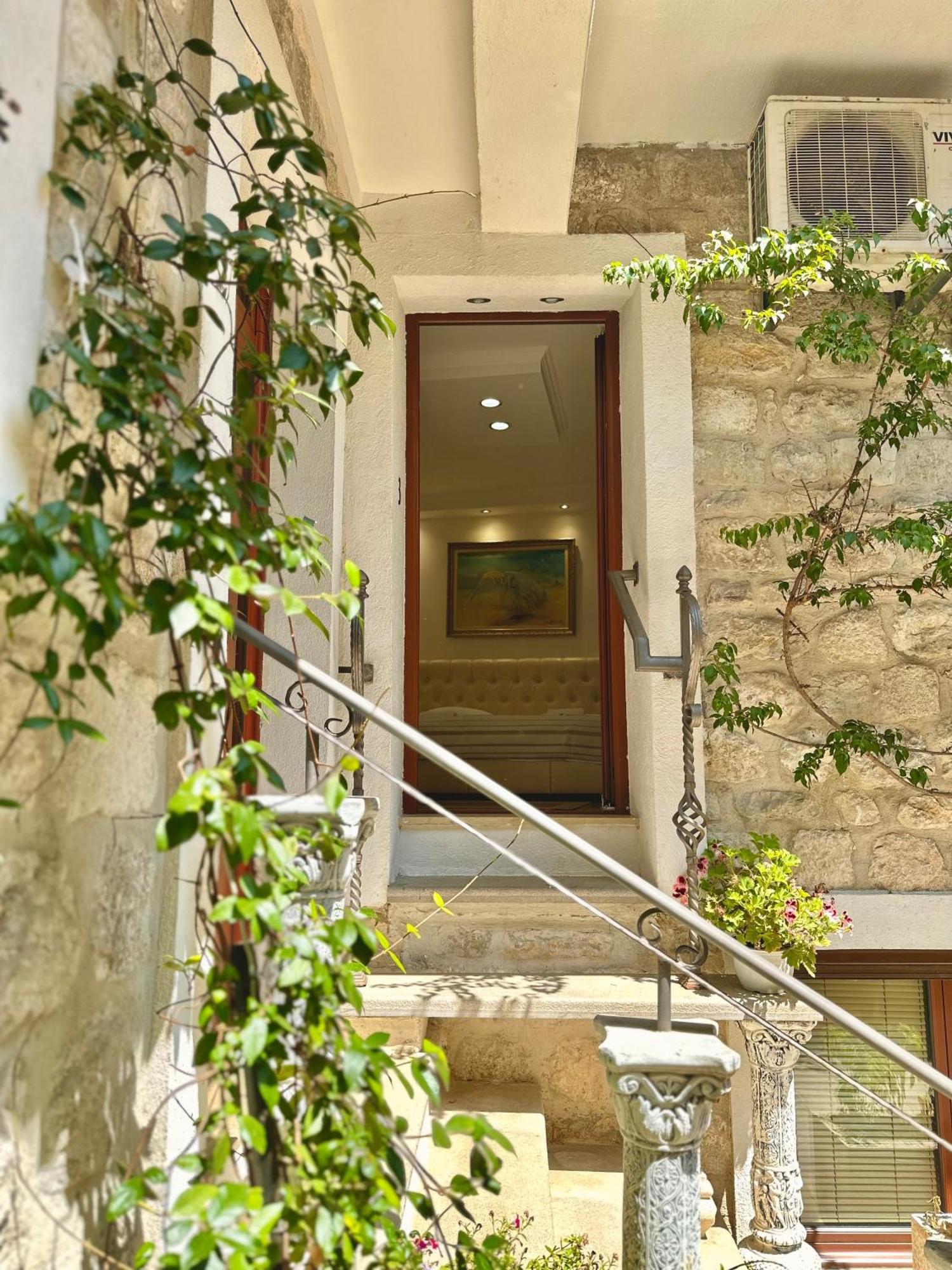 Novi Svet Apartment Kotor Exterior photo