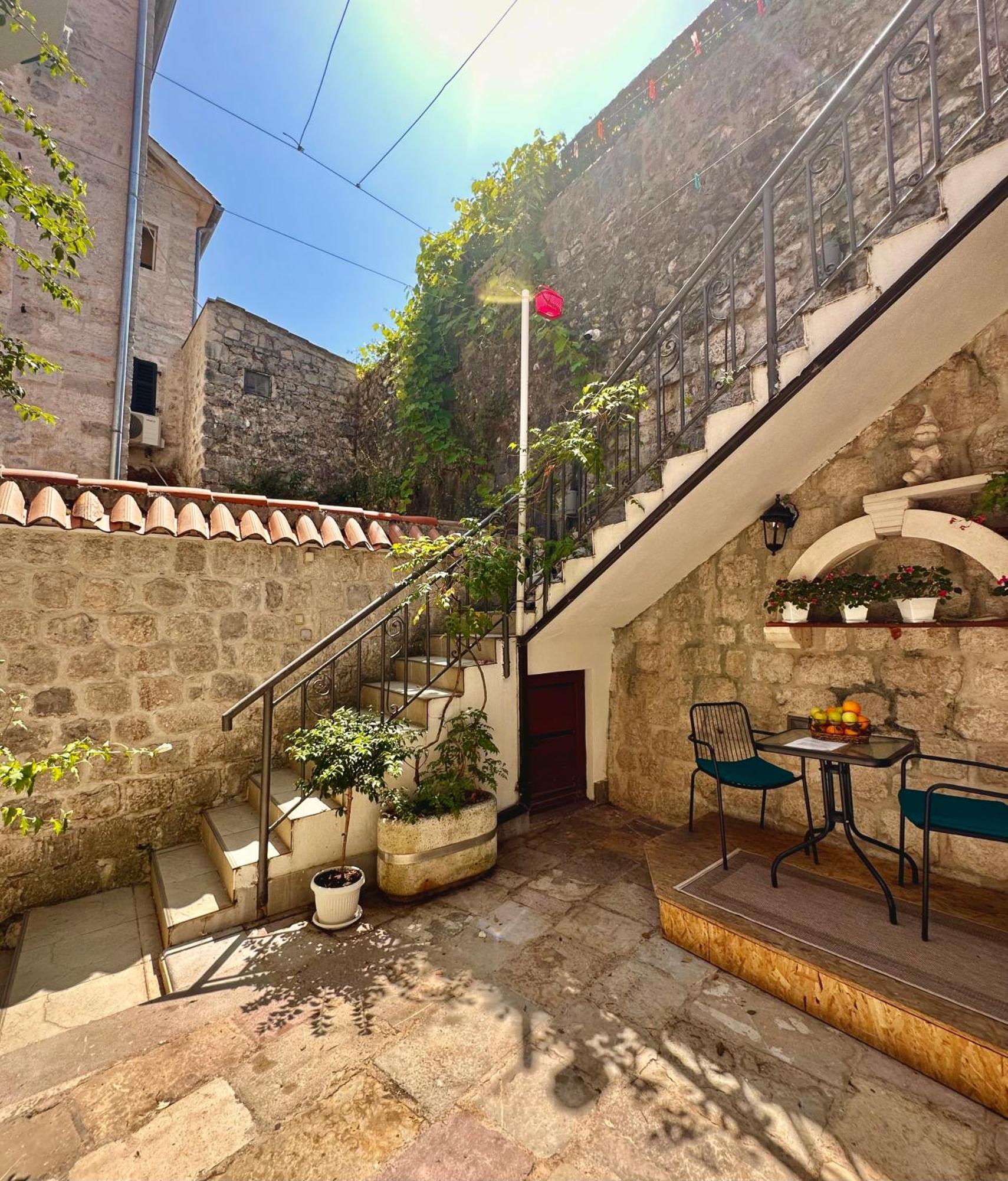 Novi Svet Apartment Kotor Exterior photo